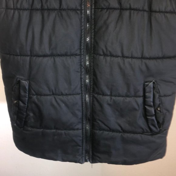 Men's Vest - Picture 3 of 4